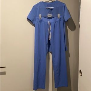 Figs - small Scrub top & Bottoms